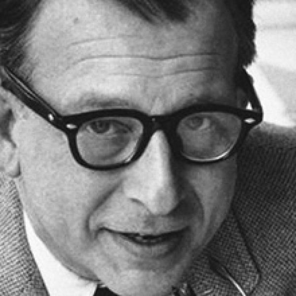 Eero Saarinen, designerul fotoliului Womb și al seriei Tulip pentru Knoll