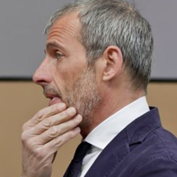 Progetto CMR, studio de proiectare integrată din Milano — autorii biroului Elite și ai fotoliului Lead de la Las Mobili