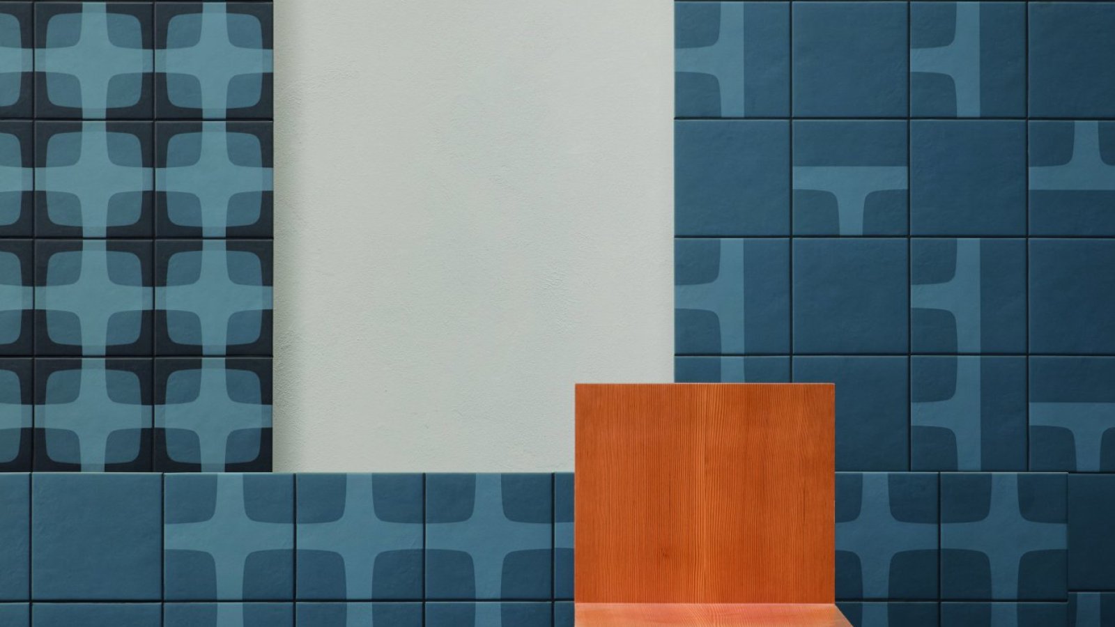 Perete Betty de la Mutina cu grila grafica Night Blue