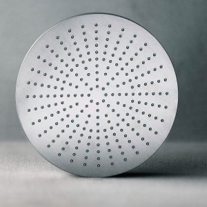 Lângă un lavoar freestanding, bateria de pardoseală AL/23 Fantini
