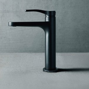 Baterii de baie design AL/23 în negru mat, desenate de Piero Lissoni