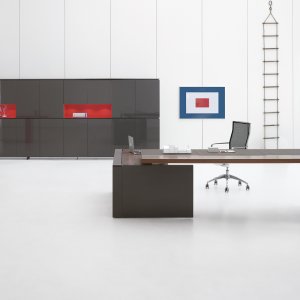 Masă de ședință pătrată Ar.tu cu top-access central