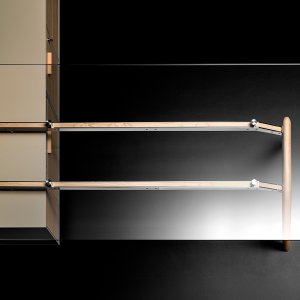 Raft integrat al variantei Rail din sticla de 220 cm