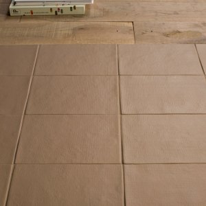 Curte acoperita cu placare Bas-Relief