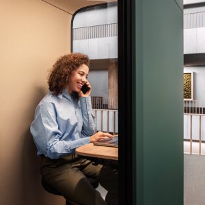 Lumina de ocupare de pe acoperișul cabinei Framery One Compact