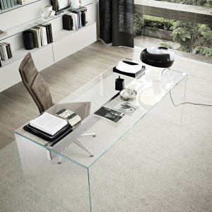 Laturile de cristal ale biroului Air Desk