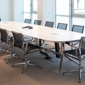 Bază în patru raze cu piese de sprijin de la ICF Office