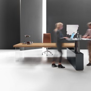 Birou Kyo furniruit în stejar clasic