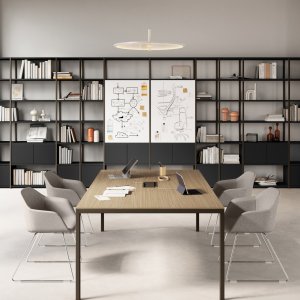 Top access flip-top cu perie antipraf și tavă pe un birou Sigma