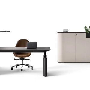 Otto Square de la Martex cu picior panelat drept