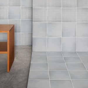 Detaliu al grilei dese Aurore Charcoal Grid S