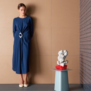 Pardoseală din Pico Down Natural Satin într-o baie de design