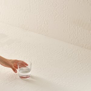 Déchirer La Suite în tonul de ciment Calce
