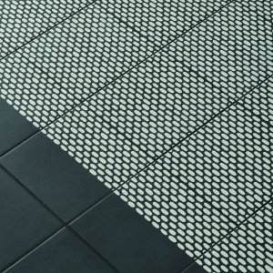 Model Mesh Blue din colectia Tape in gresie smaltuita