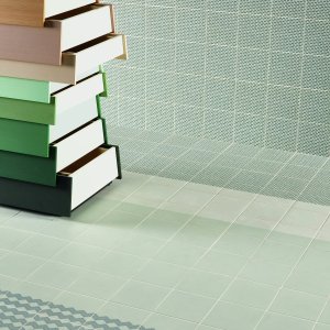 Model Grainy Brown din colectia Tape in gresie smaltuita
