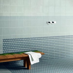 Model Mesh Brown din colectia Tape in gresie smaltuita