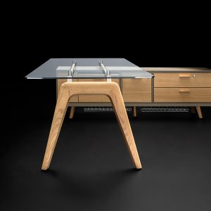 Birou design Rail de la Bralco in stejar cu blat taiat in diamant