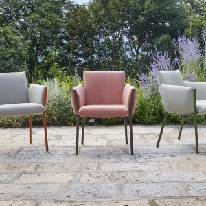 Scaun de design Brezza cu cadru din țeavă de oțel
