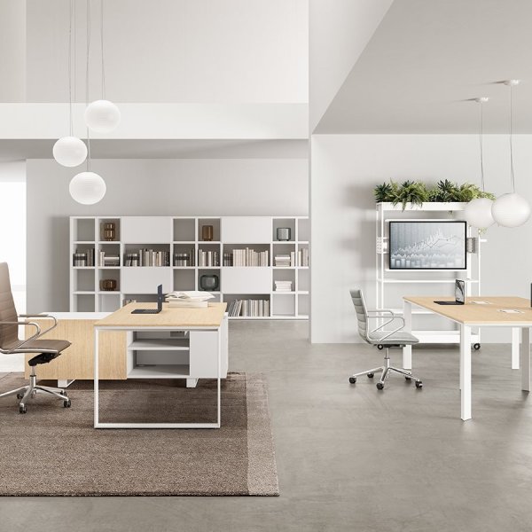 Open space cu stații de lucru DVO Office produse în Europa